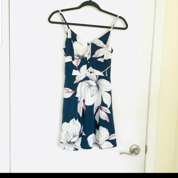 Dynamite Floral Dress, Size XS - Picture 2 of 6